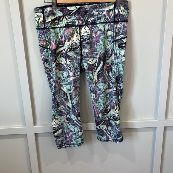 Lululemon Run: Top Speed Crop Iridescent Multi 10 - Picture 5 of 10